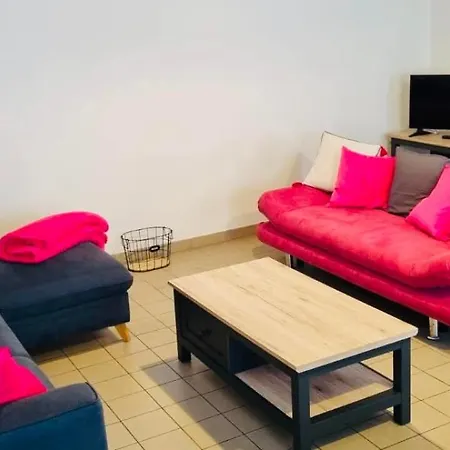 6 Personnes Et Parking Au Pied Du Beffroi *